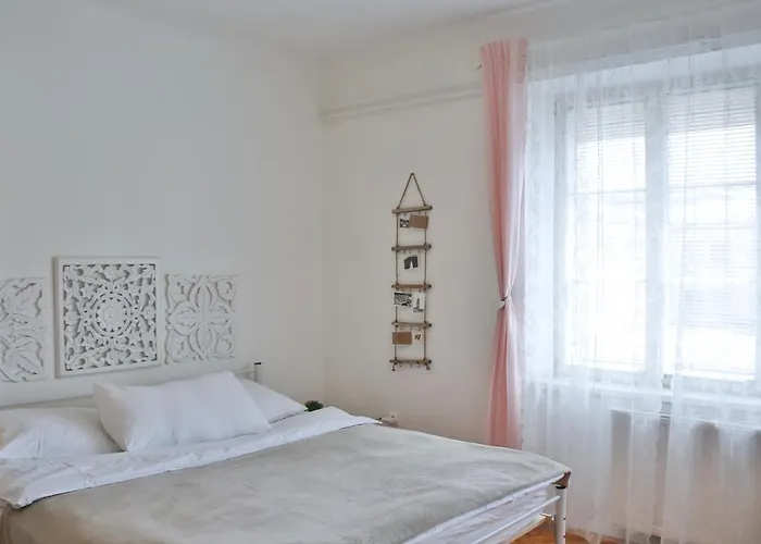 Historic Mexico Building דירה לובליאנה